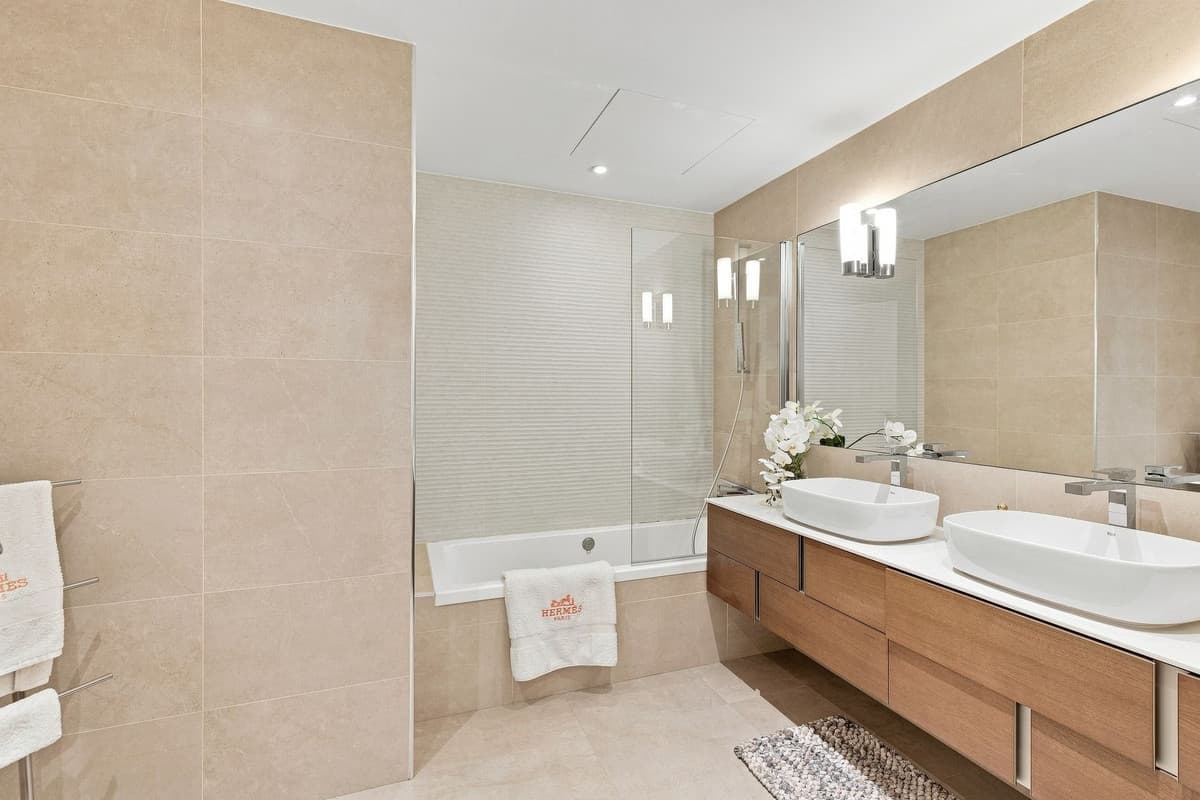Ground Floor Apartment in Benahavís — photo 10 of 10