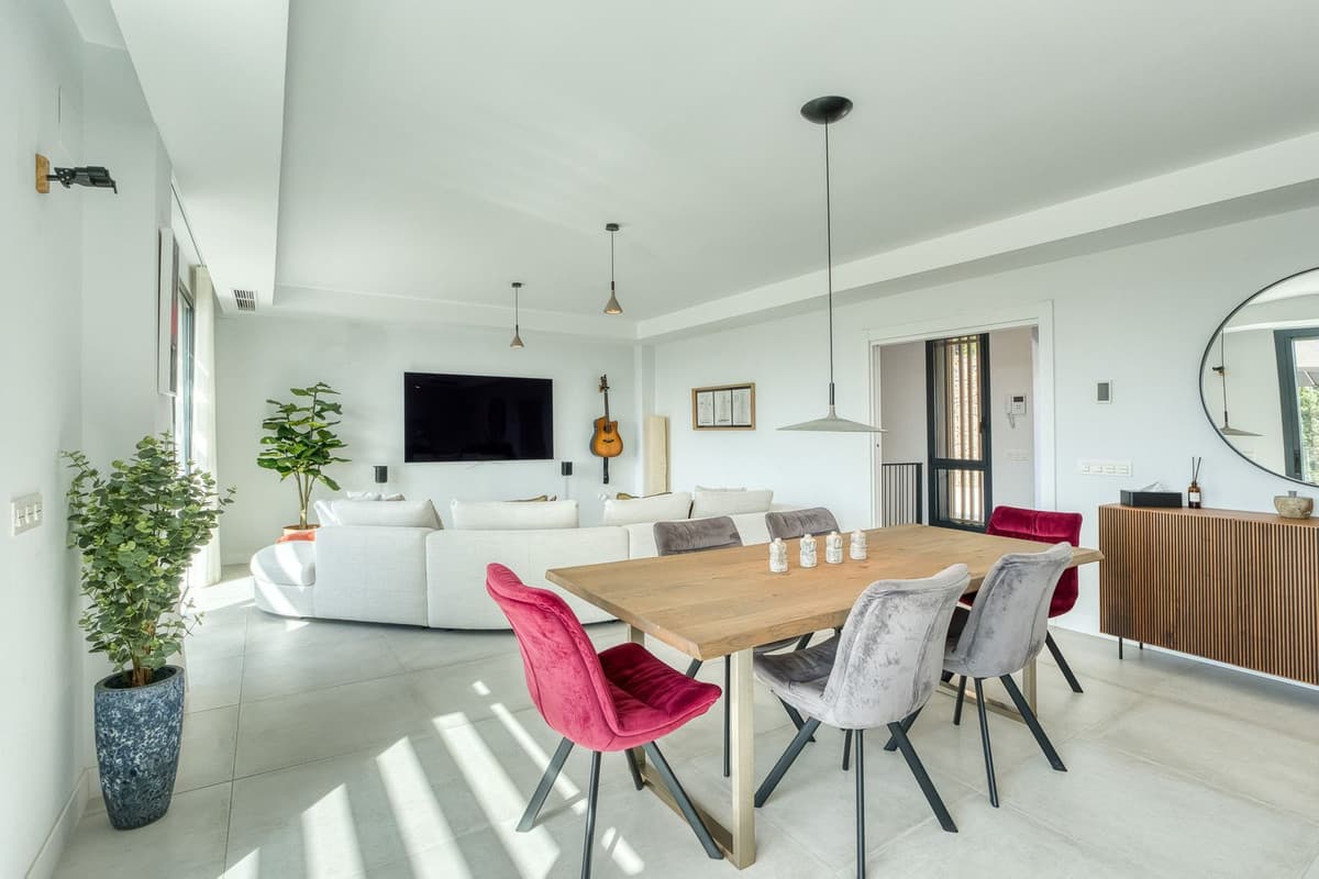 Townhouse in El Chaparral — photo 6 of 10