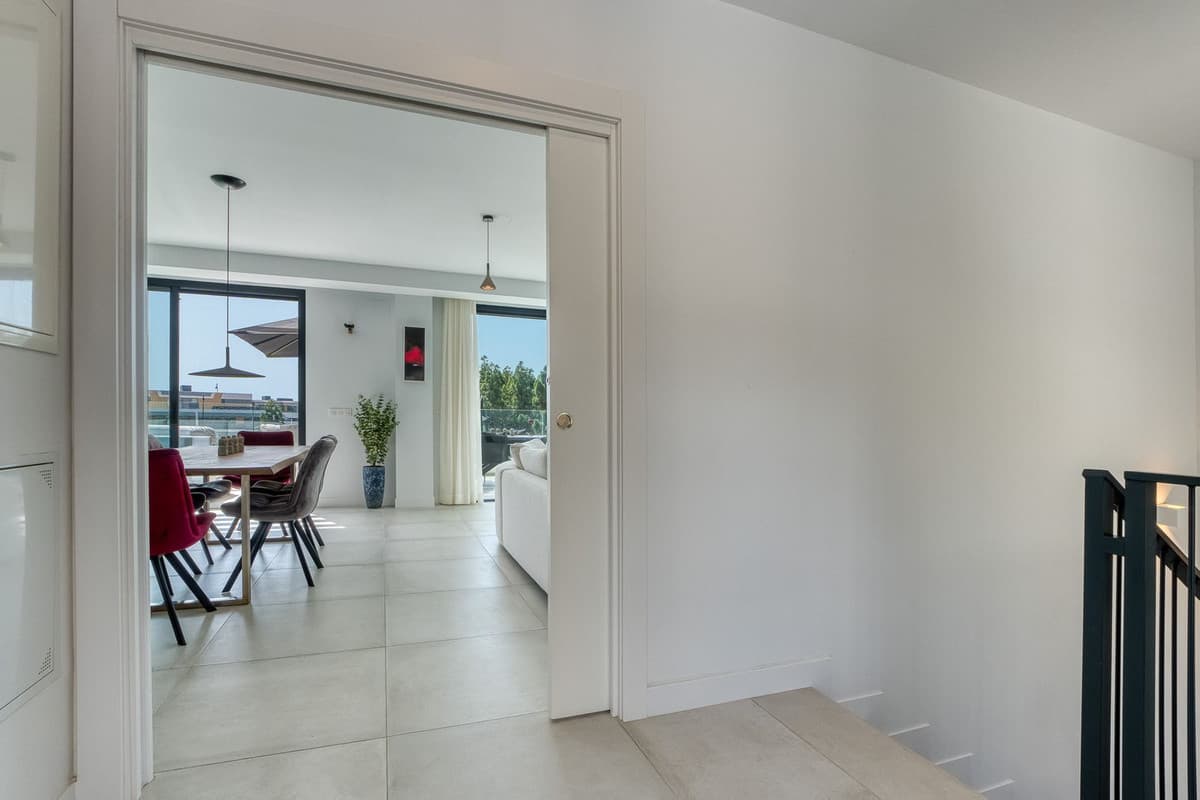 Townhouse in El Chaparral — photo 8 of 10