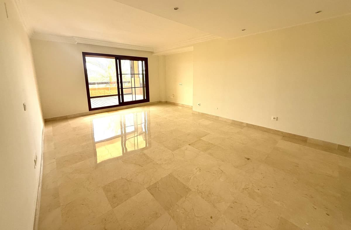 Penthouse Duplex in Benahavís — photo 7 of 10