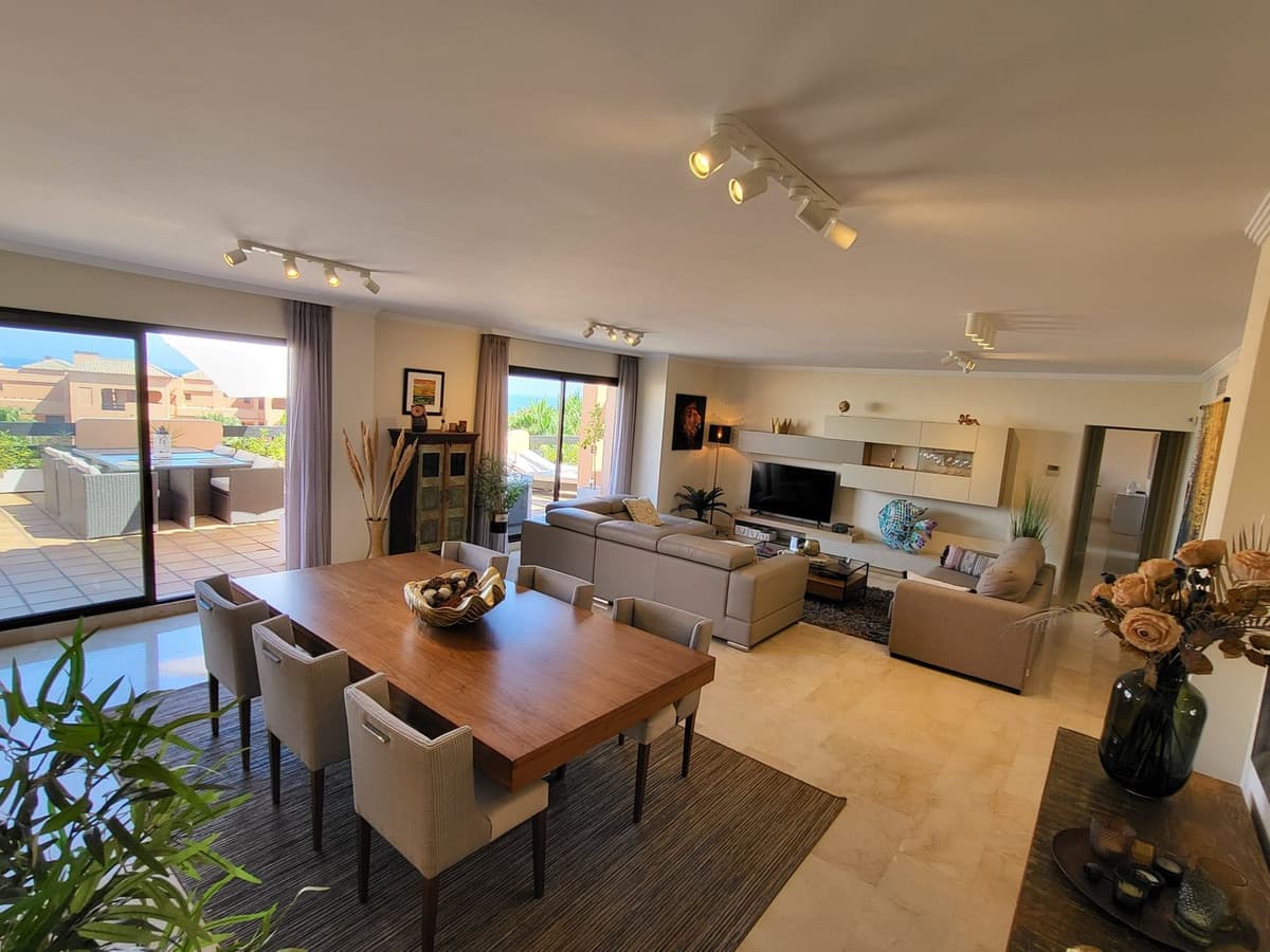Penthouse in Casares — photo 2 of 10