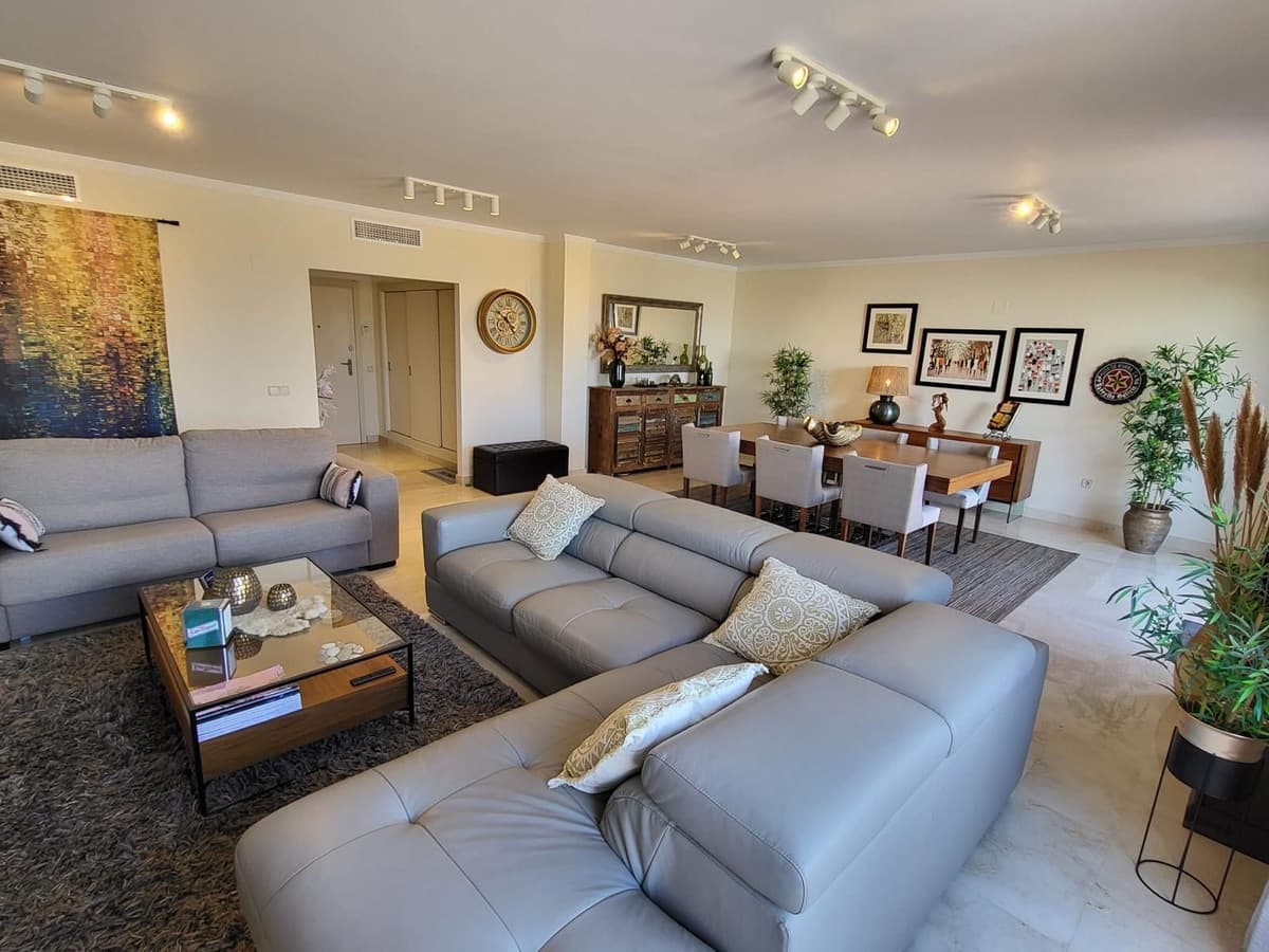 Penthouse in Casares — photo 3 of 10