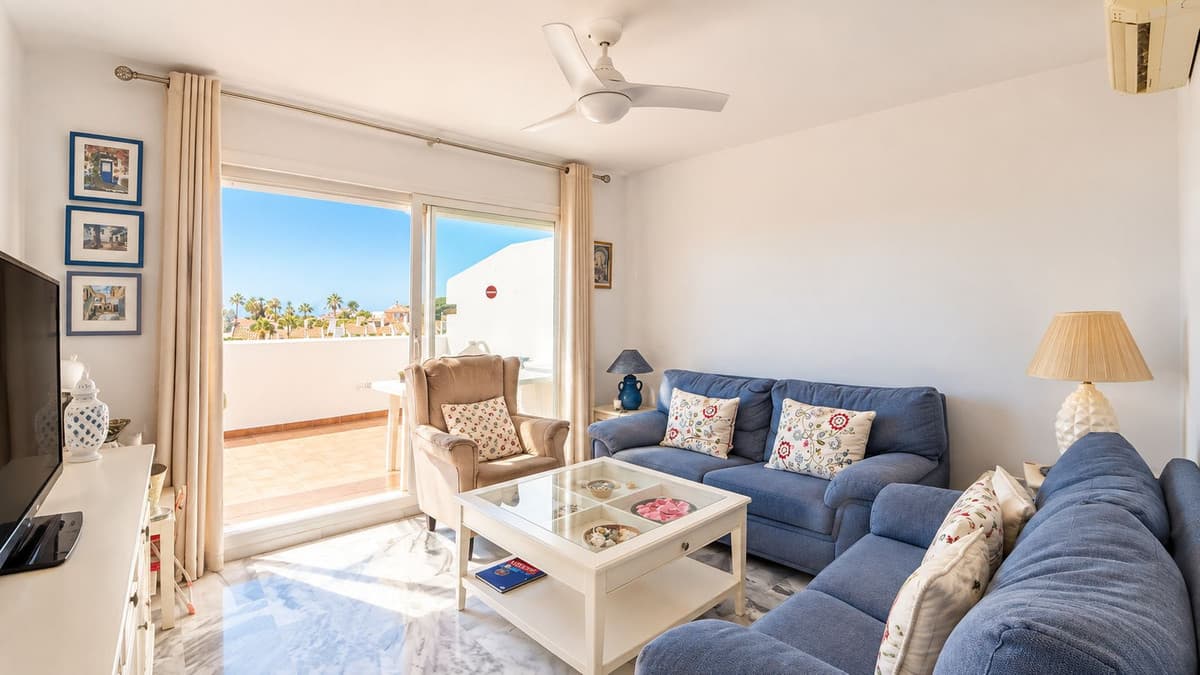 Penthouse in Calahonda — photo 9 of 10