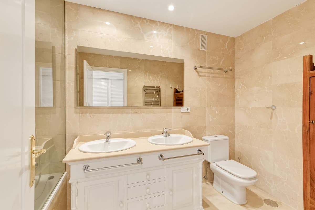 Middle Floor Apartment in Los Arqueros — photo 8 of 10