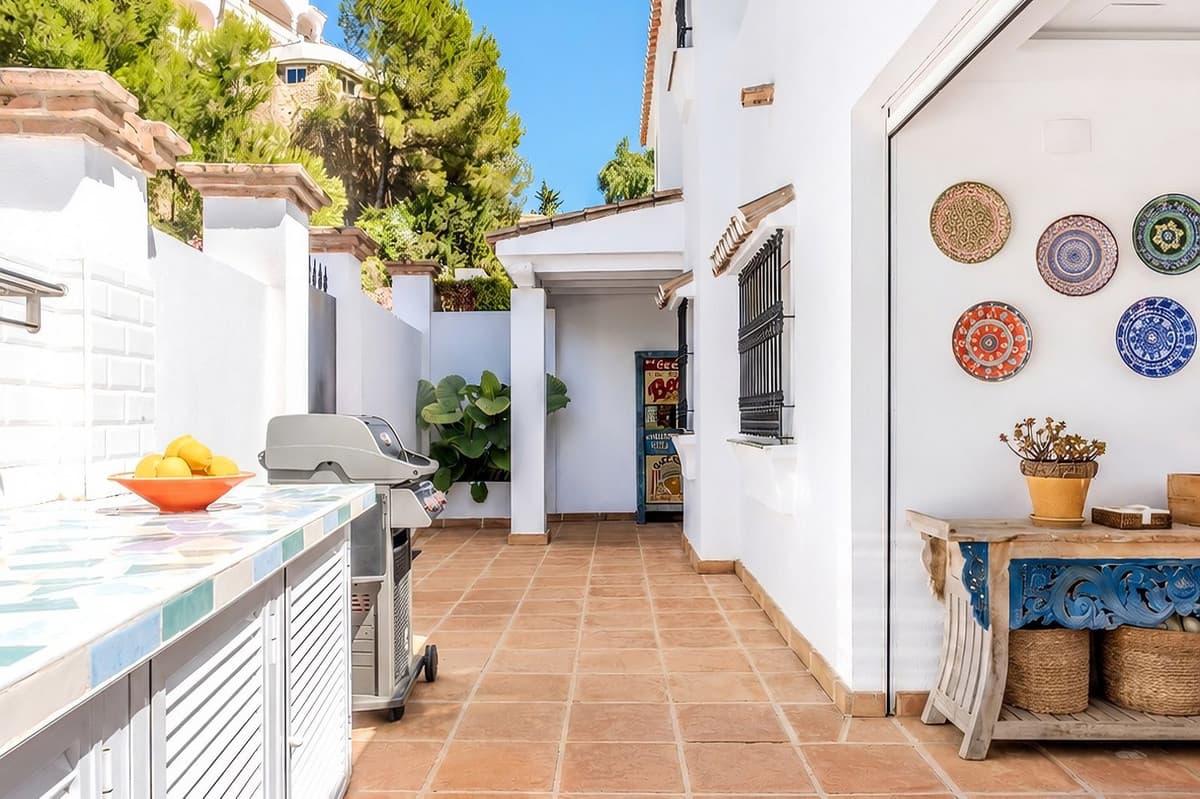 Detached Villa in Nueva Andalucía — photo 7 of 10