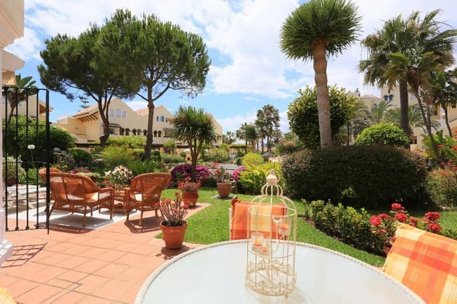 Ground Floor Apartment in Elviria — photo 1 of 9