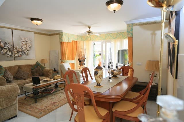 Ground Floor Apartment in Elviria — photo 3 of 9