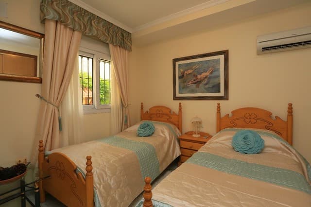 Ground Floor Apartment in Elviria — photo 6 of 9