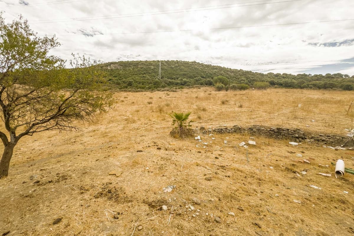 Land with Ruin in Casares — photo 4 of 10