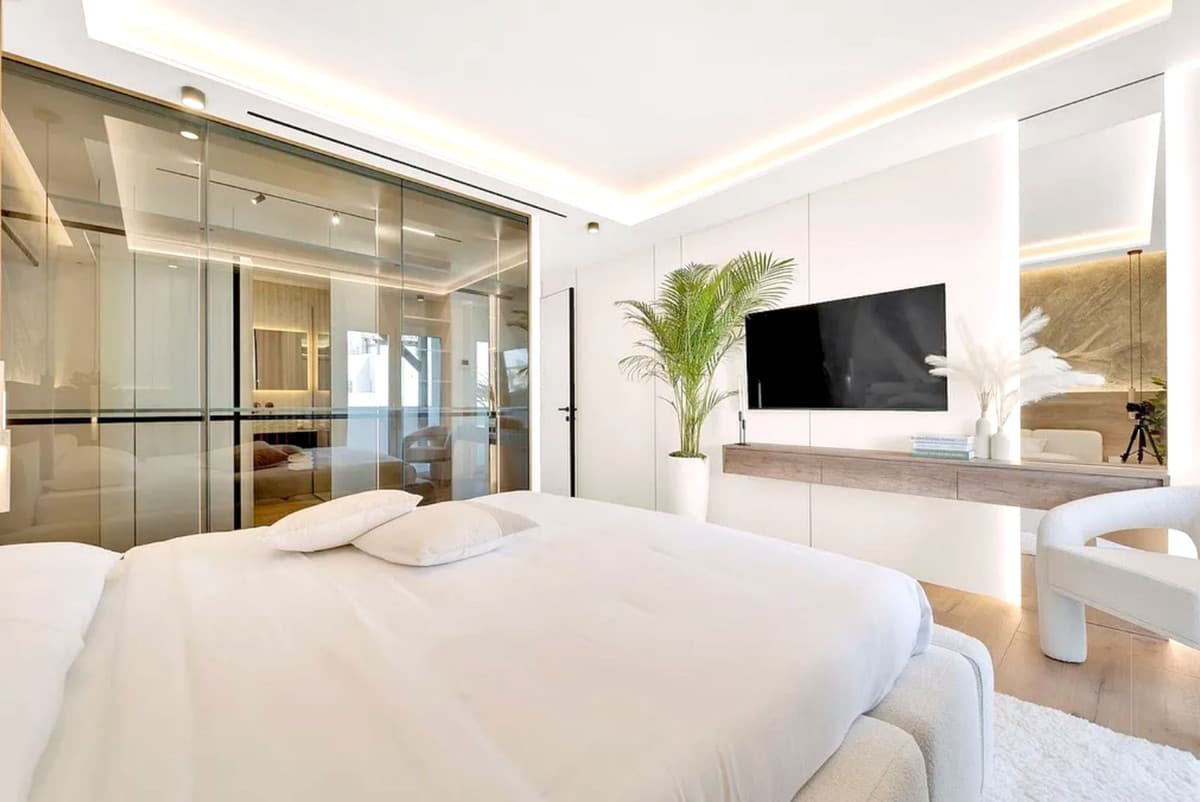 Middle Floor Apartment in Nagüeles — photo 9 of 10