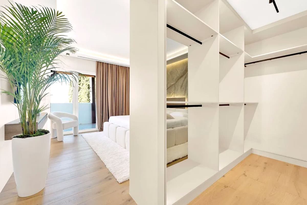 Middle Floor Apartment in Nagüeles — photo 10 of 10