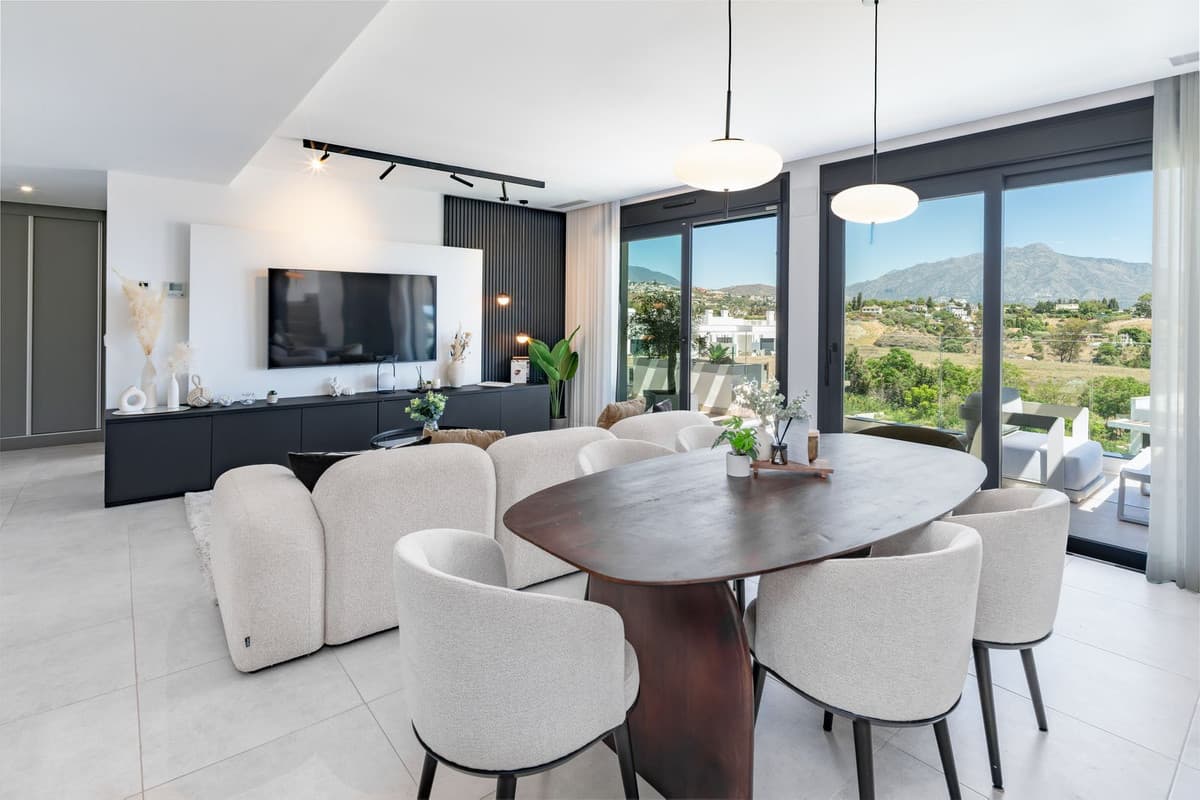 Penthouse in New Golden Mile — photo 1 of 10