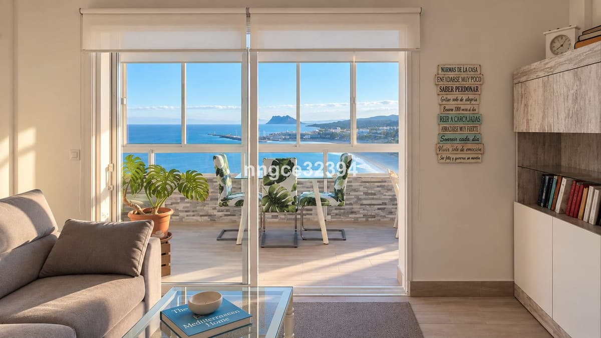 Top Floor Apartment in Torreguadiaro — photo 1 of 10