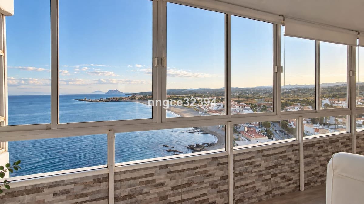 Top Floor Apartment in Torreguadiaro — photo 10 of 10