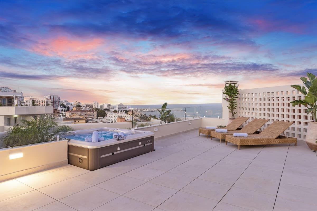 Penthouse in Benalmadena Costa — photo 2 of 10