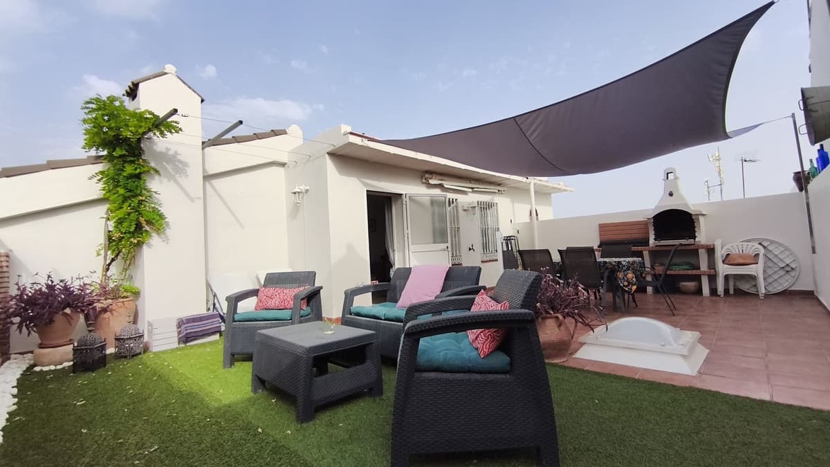 Townhouse in Alhaurín el Grande — photo 1 of 10