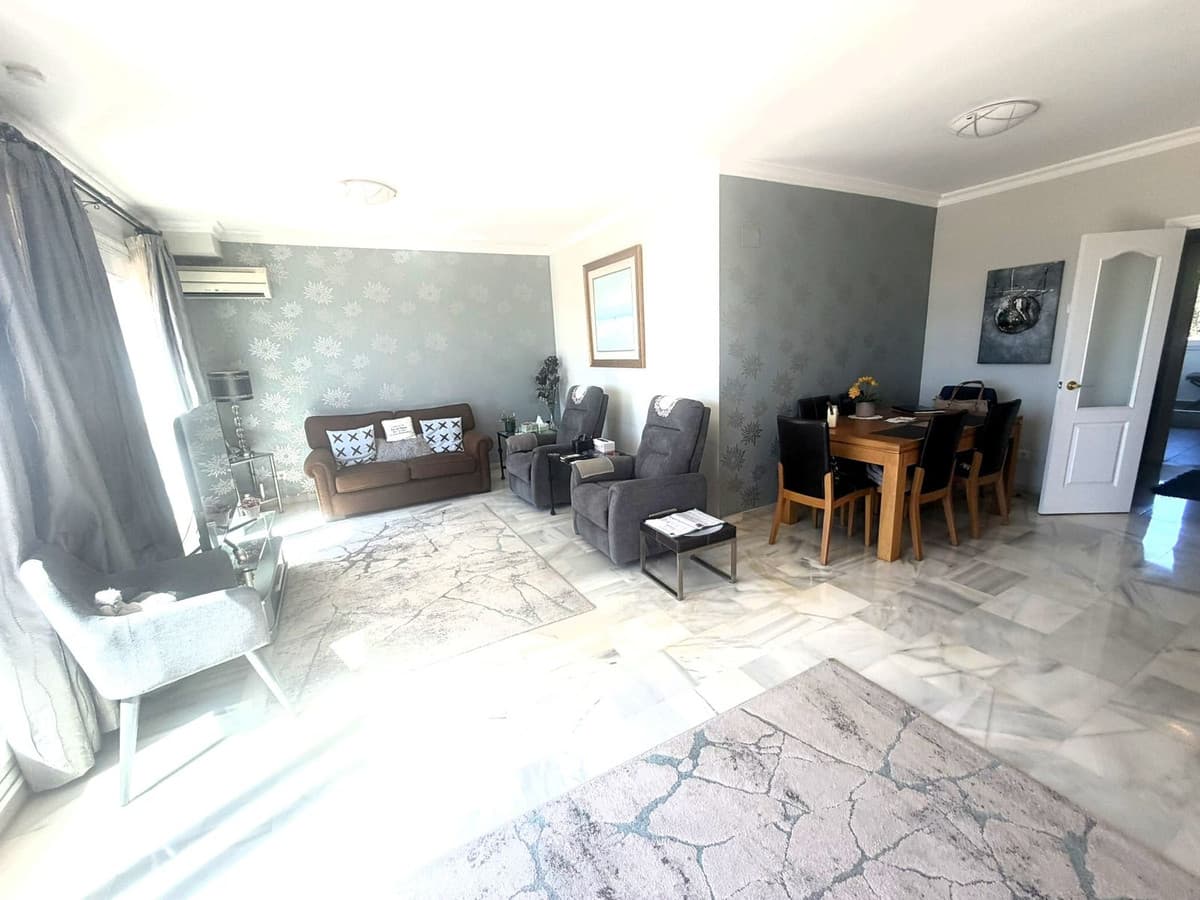 Penthouse Duplex in El Paraiso — photo 4 of 10
