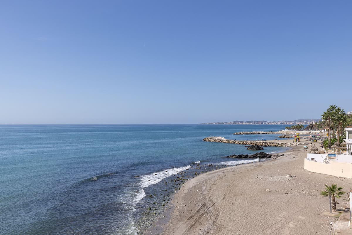 Middle Floor Apartment in Benalmadena Costa — photo 6 of 10