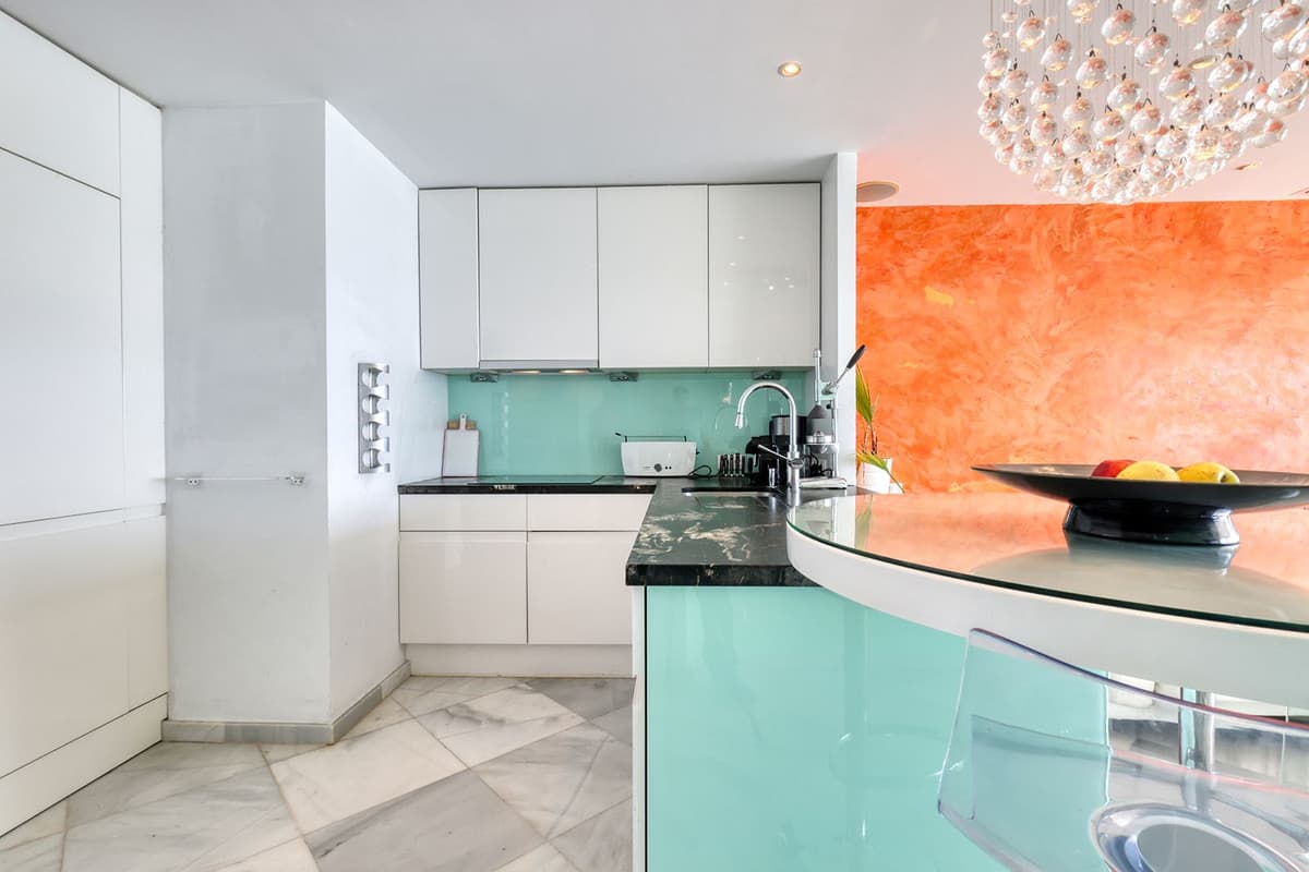 Middle Floor Apartment in Benalmadena Costa — photo 9 of 10