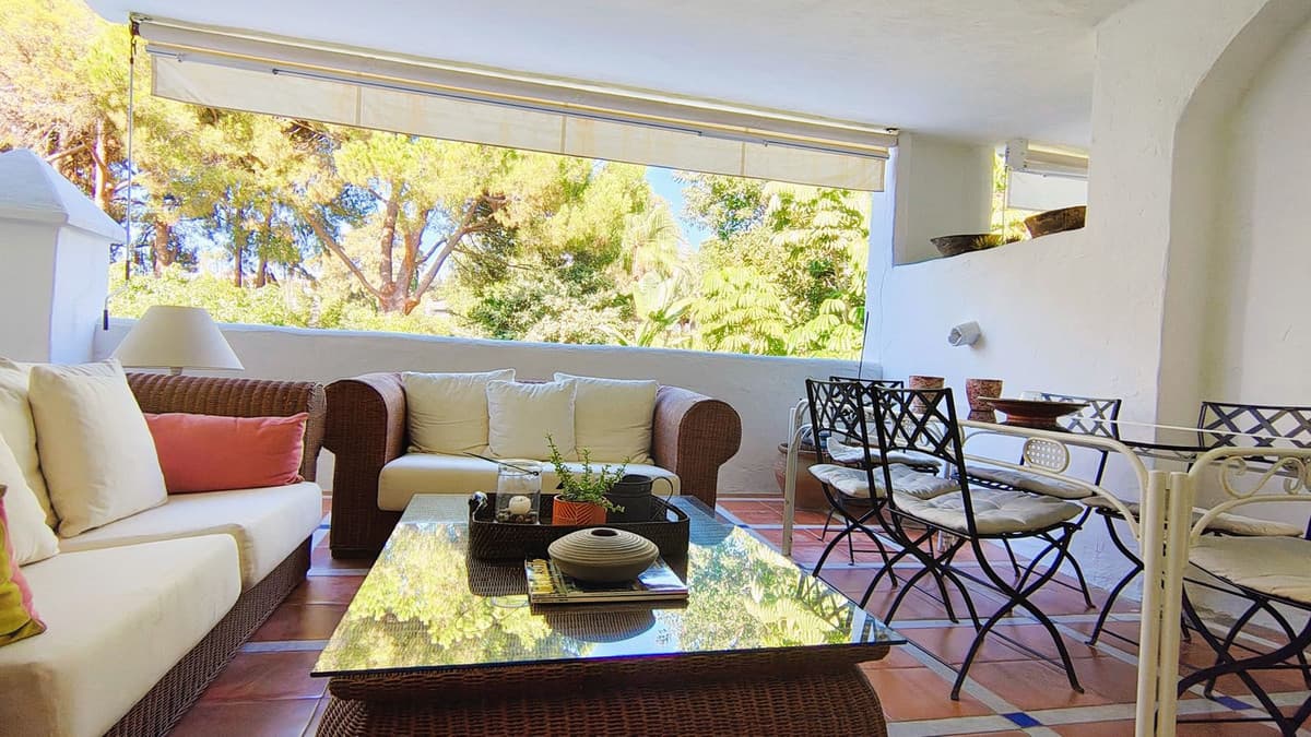 Middle Floor Apartment in Guadalmina Baja — photo 5 of 10