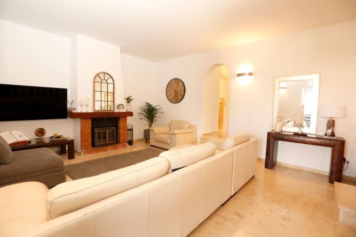 Townhouse in San Pedro de Alcántara — photo 4 of 10