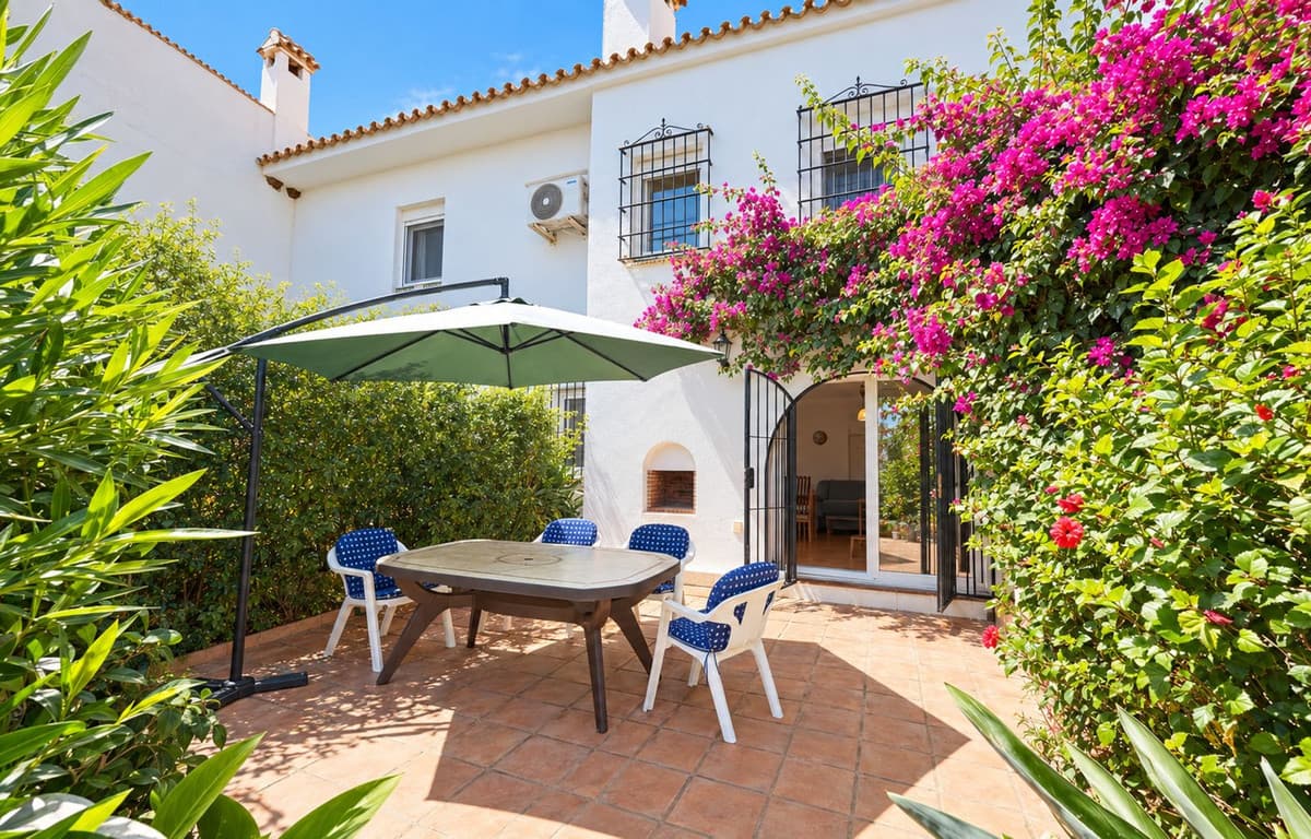 Townhouse in Casares Playa — photo 1 of 10