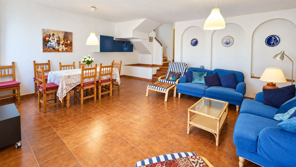 Townhouse in Casares Playa — photo 3 of 10