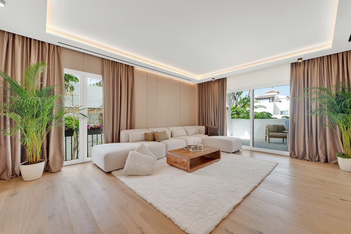 Middle Floor Apartment in Nagüeles — photo 1 of 10