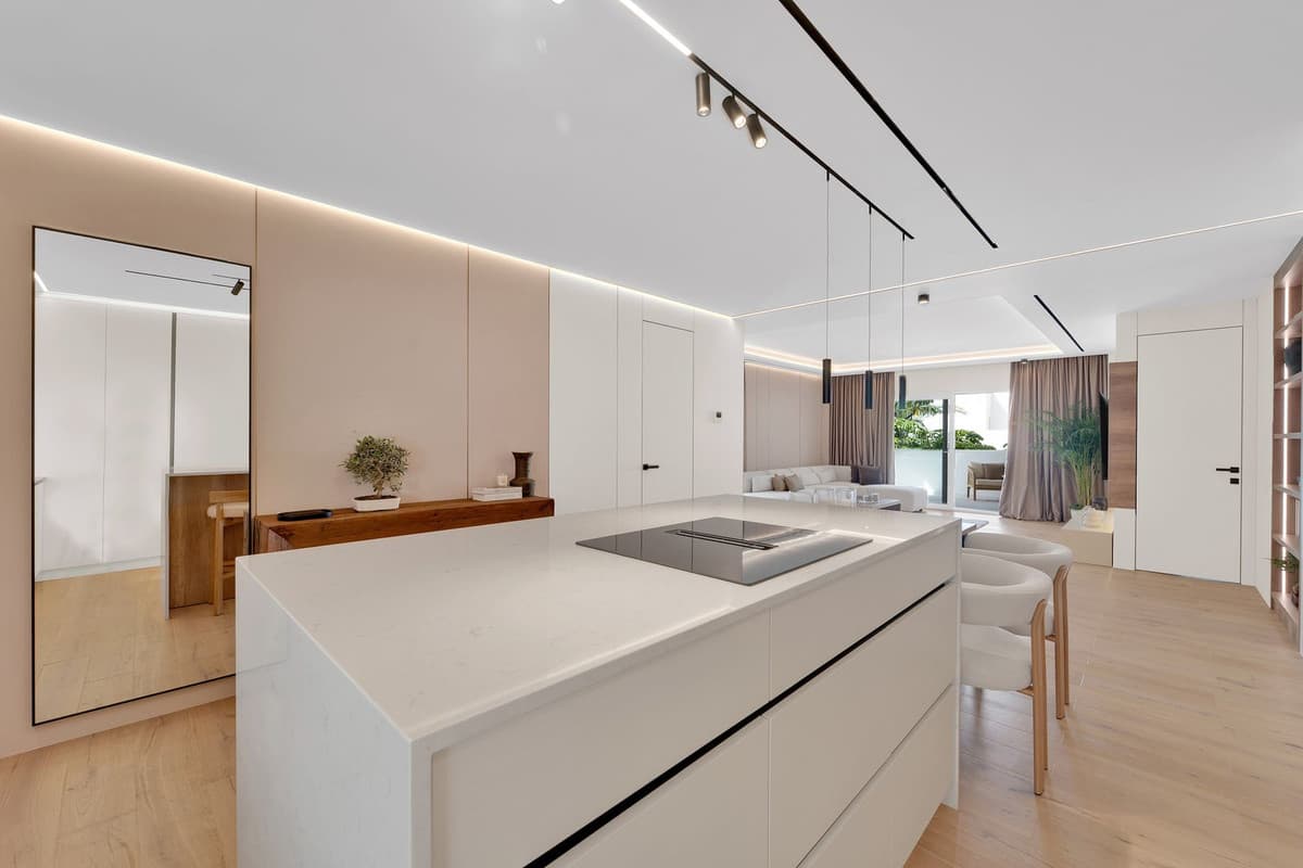 Middle Floor Apartment in Nagüeles — photo 6 of 10