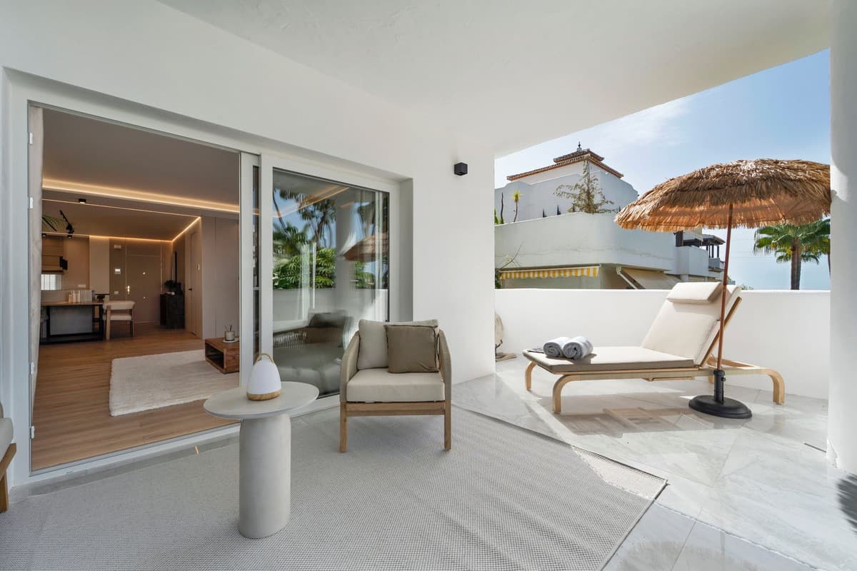Middle Floor Apartment in Nagüeles — photo 7 of 10
