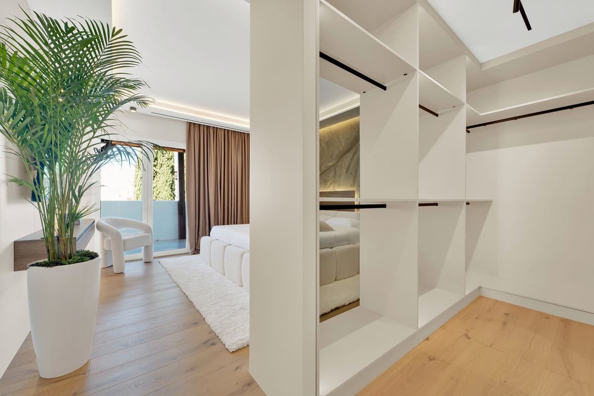 Middle Floor Apartment in Nagüeles — photo 10 of 10