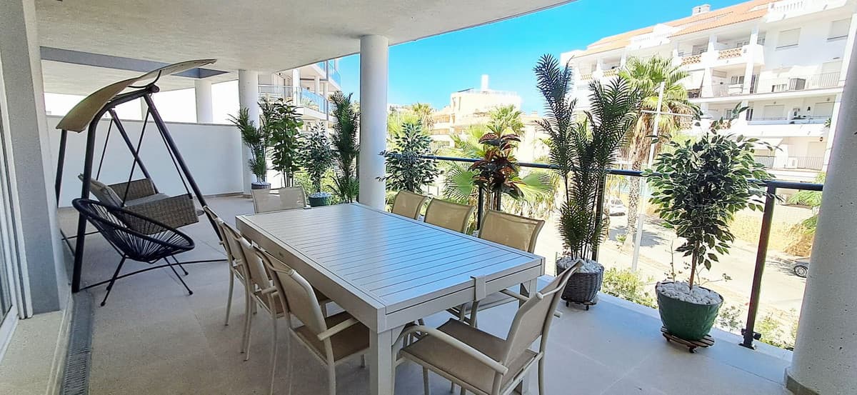 Middle Floor Apartment in Manilva — photo 3 of 10