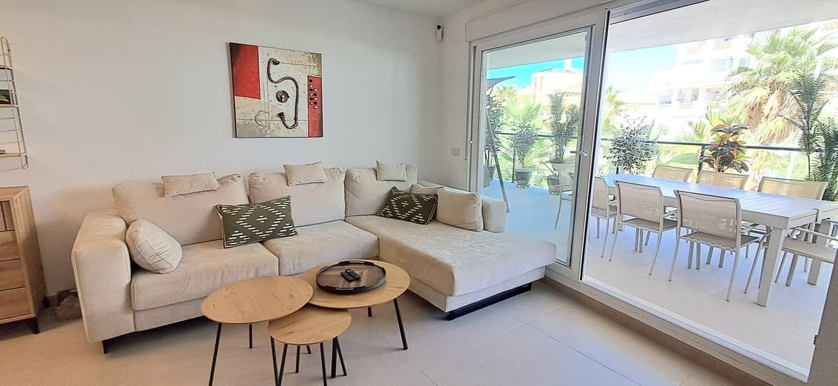 Middle Floor Apartment in Manilva — photo 4 of 10