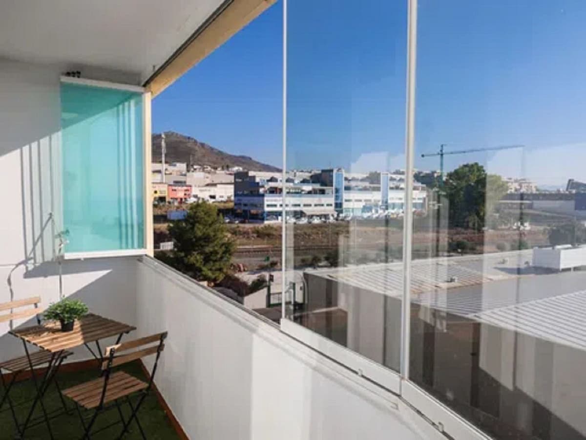 Middle Floor Apartment in El Pinillo — photo 1 of 10