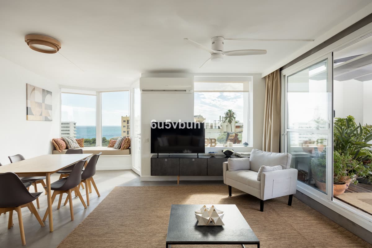 Middle Floor Apartment in Benalmadena Costa — photo 3 of 10