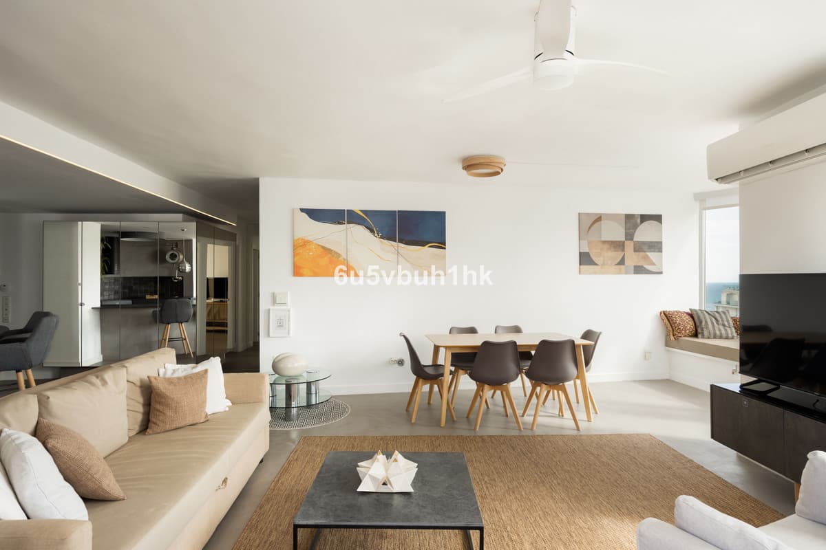 Middle Floor Apartment in Benalmadena Costa — photo 9 of 10