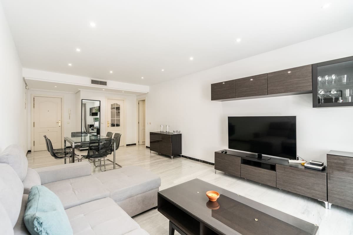 Ground Floor Apartment in Puerto Banús — photo 2 of 10
