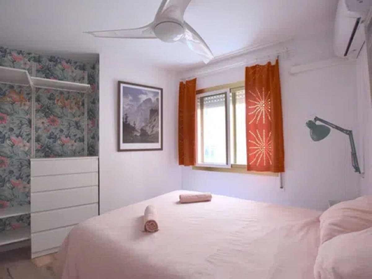 Middle Floor Apartment in Málaga Centro — photo 9 of 10