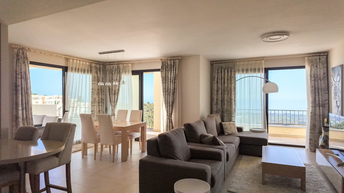 Penthouse in Altos de los Monteros — photo 4 of 10