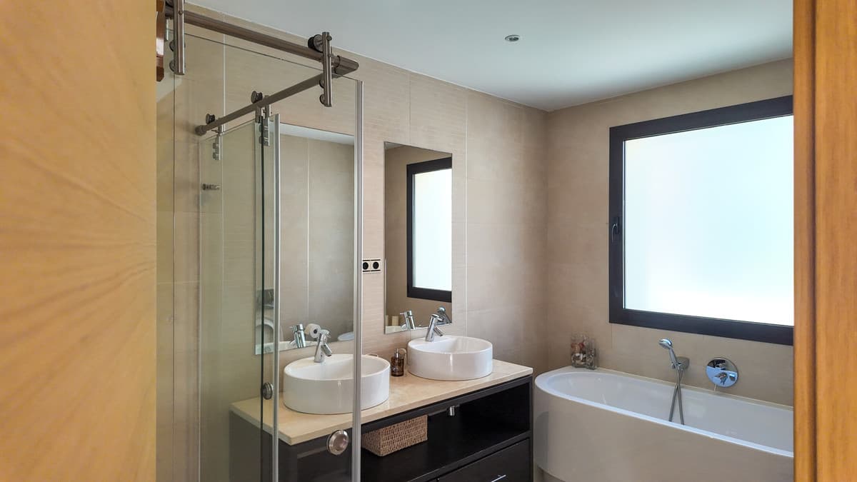 Penthouse in Altos de los Monteros — photo 8 of 10