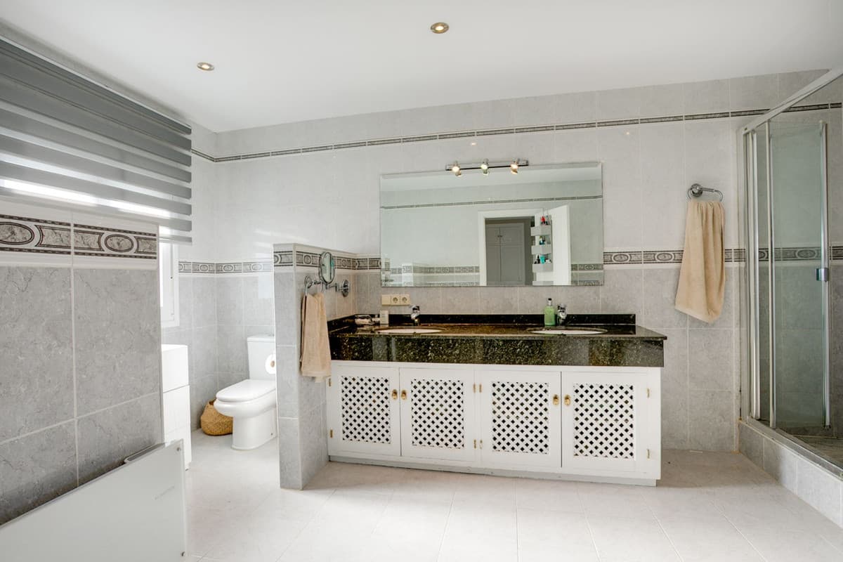 Detached Villa in El Paraiso — photo 10 of 10