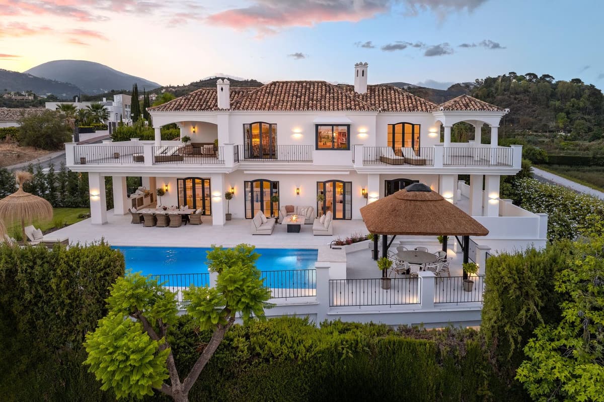 Detached Villa in Nueva Andalucía — photo 3 of 10