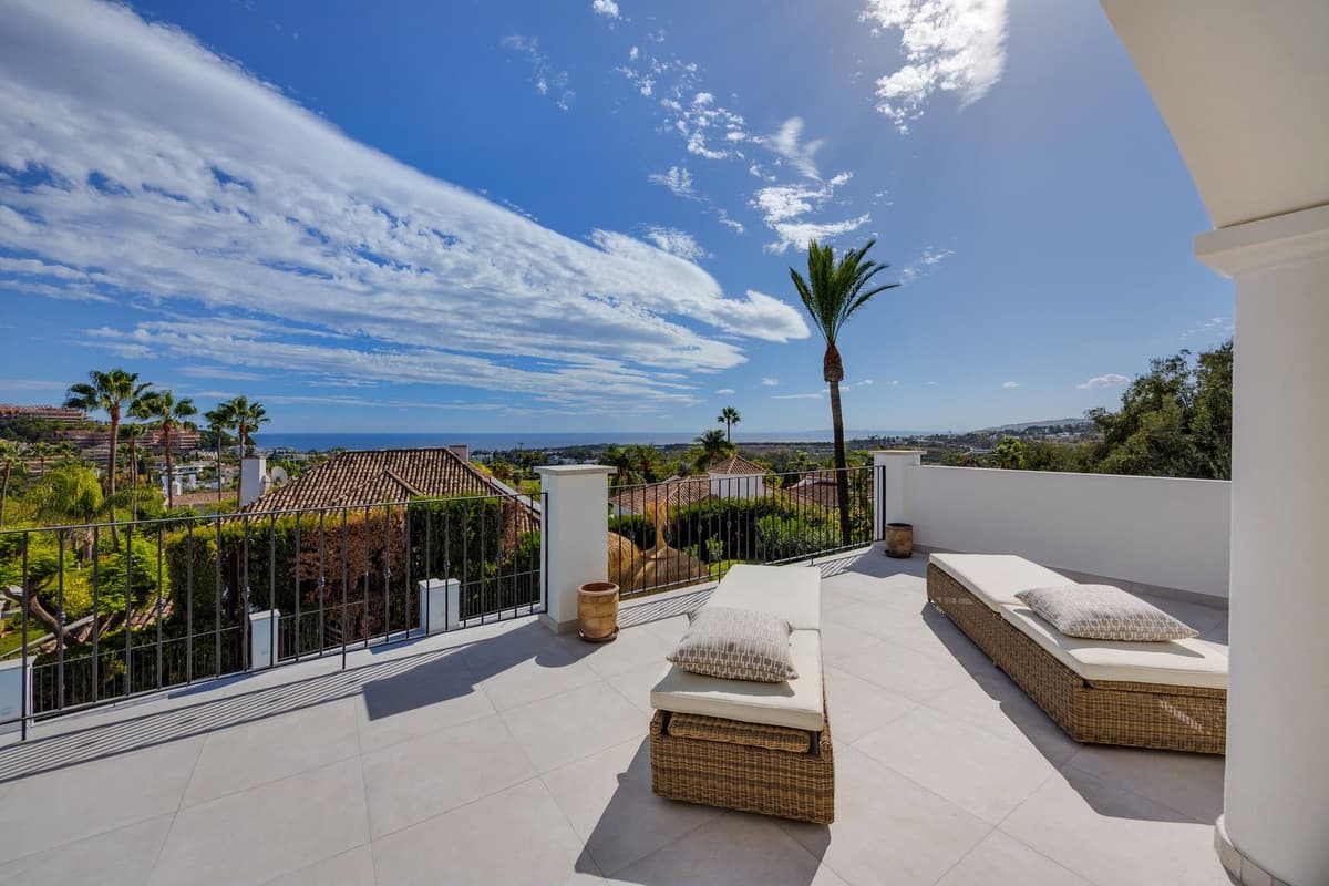 Detached Villa in Nueva Andalucía — photo 5 of 10