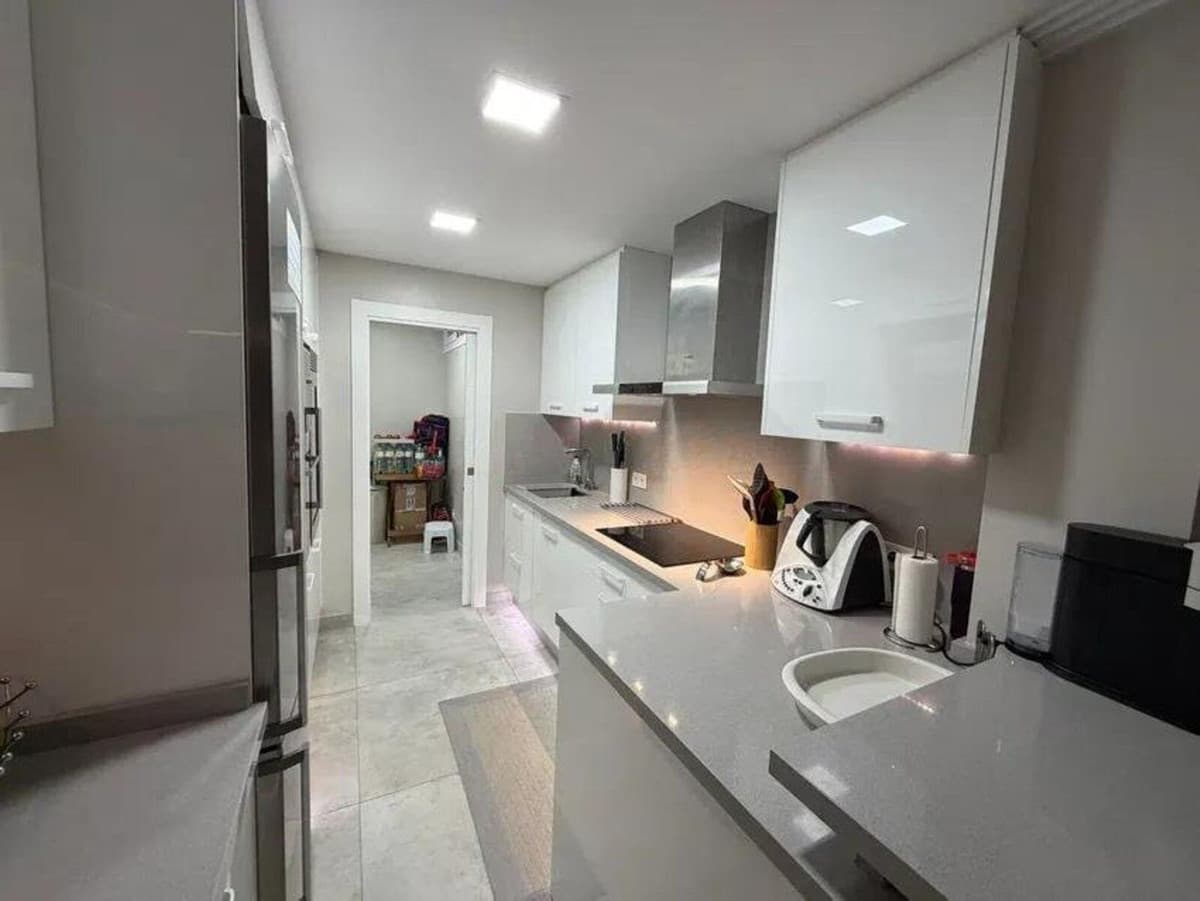 Middle Floor Apartment in Puerto Banús — photo 6 of 10