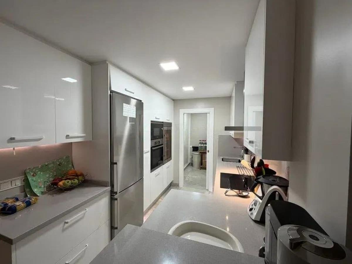 Middle Floor Apartment in Puerto Banús — photo 7 of 10