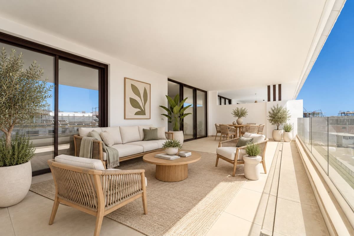 Middle Floor Apartment in Fuengirola — photo 1 of 10