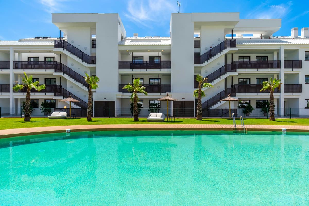 Middle Floor Apartment in Fuengirola — photo 9 of 10