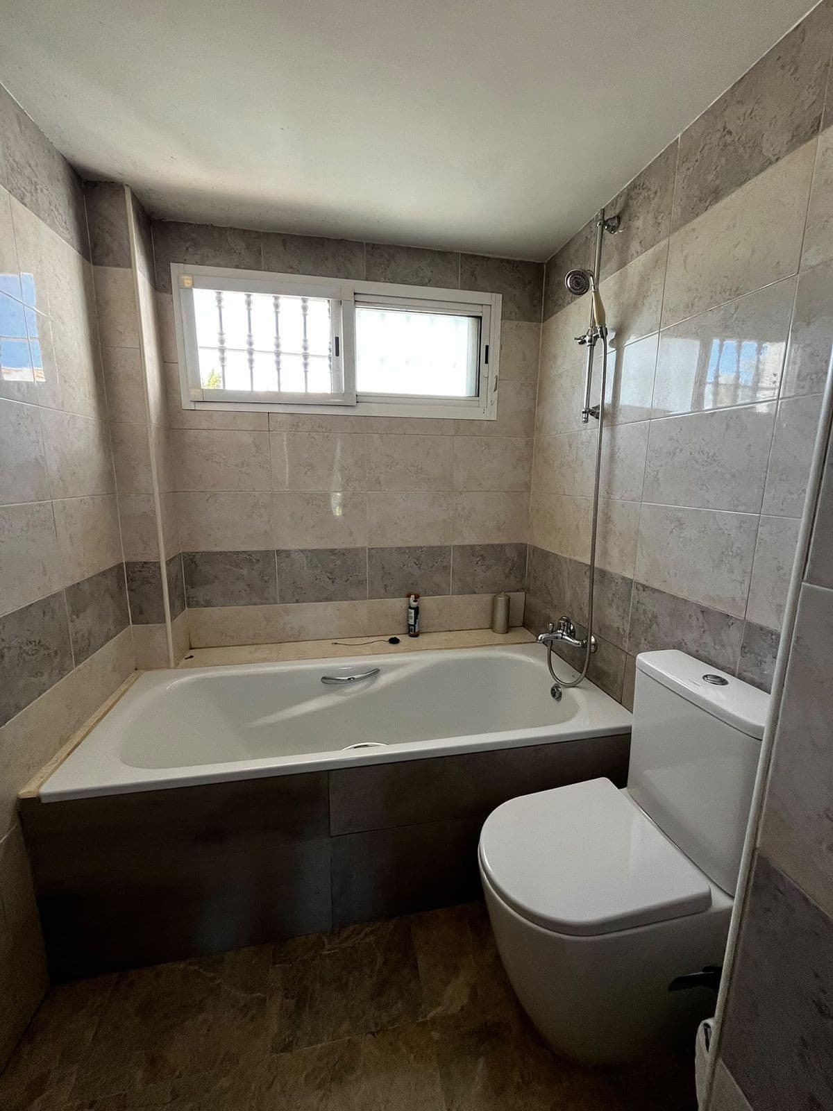 Townhouse in Nueva Andalucía — photo 6 of 10