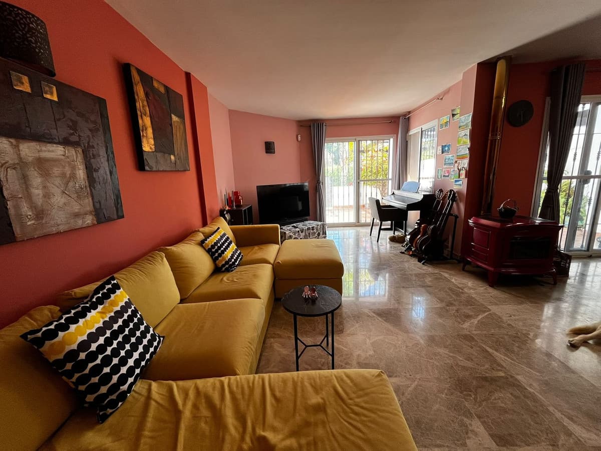Townhouse in Nueva Andalucía — photo 7 of 10
