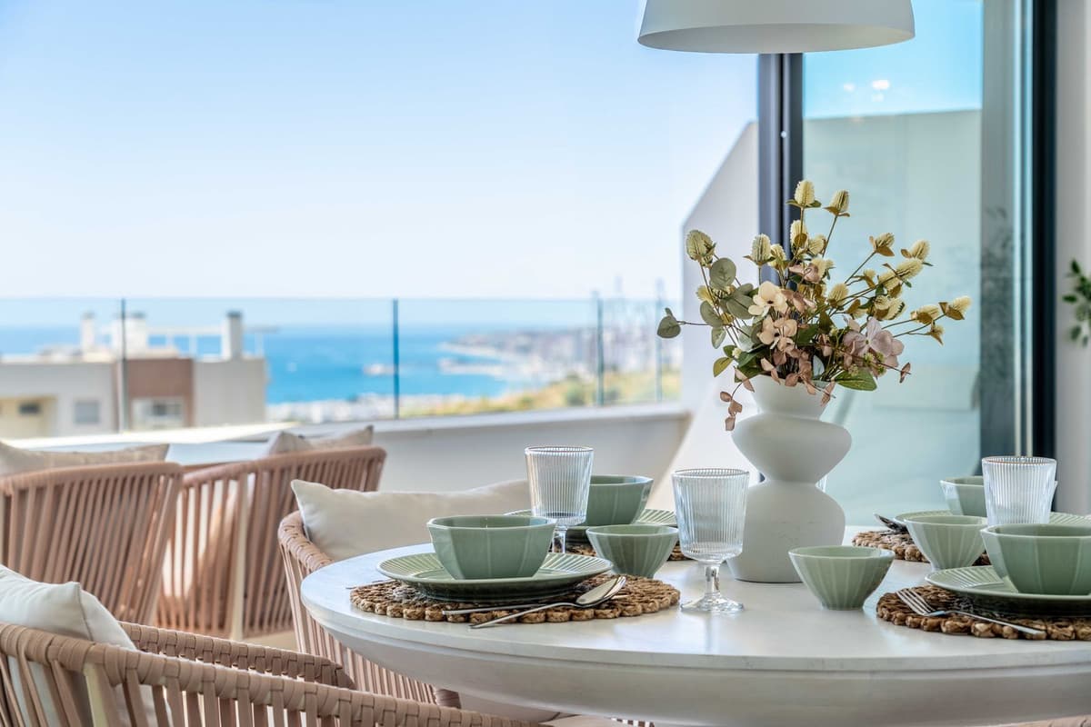 Middle Floor Apartment in Fuengirola — photo 3 of 10